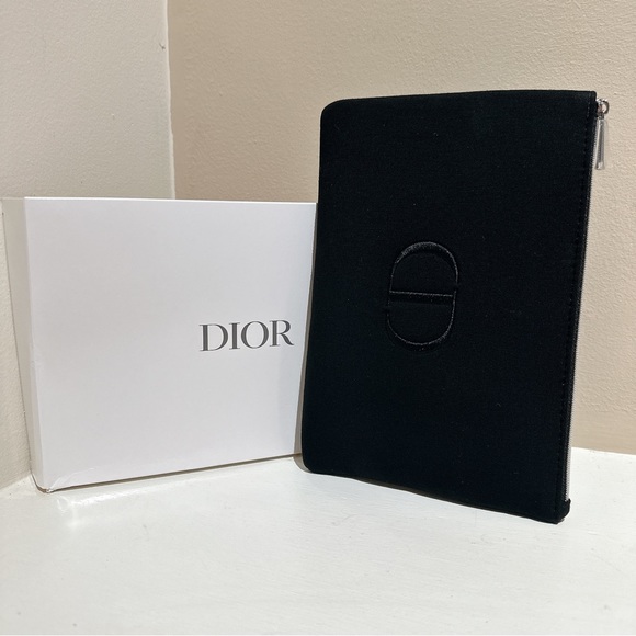 Dior makeup pouch - Picture 2 of 4